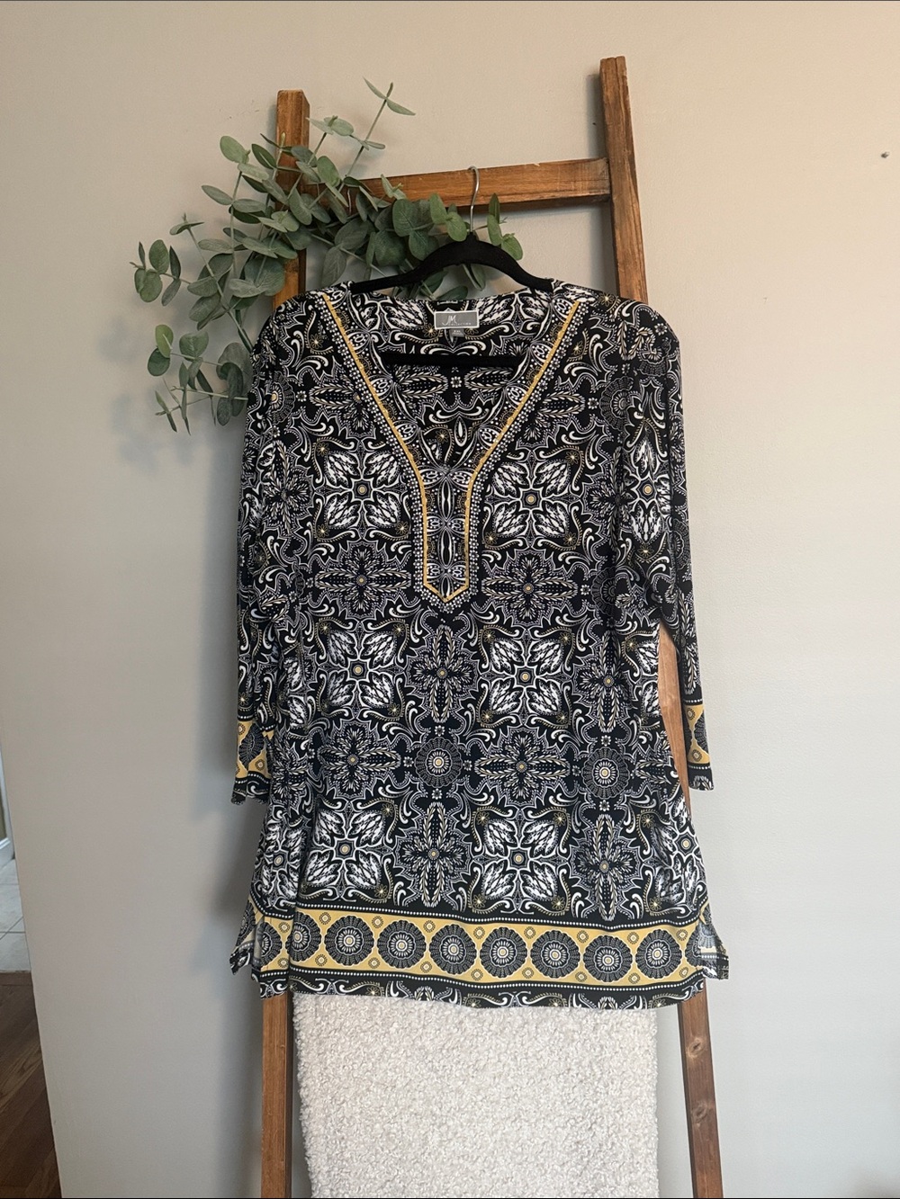 JM Collection Black and Gold Patterned Tunic with V-Neck Trim